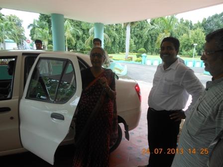 Aruna Roy (shaded) lavish hospitality at Rourkela Steel Plant guest house